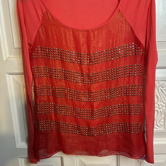 Daytrip from Buckle Gold Embellished Front Long Sleeve Shirt  Small - Picture 5 of 10